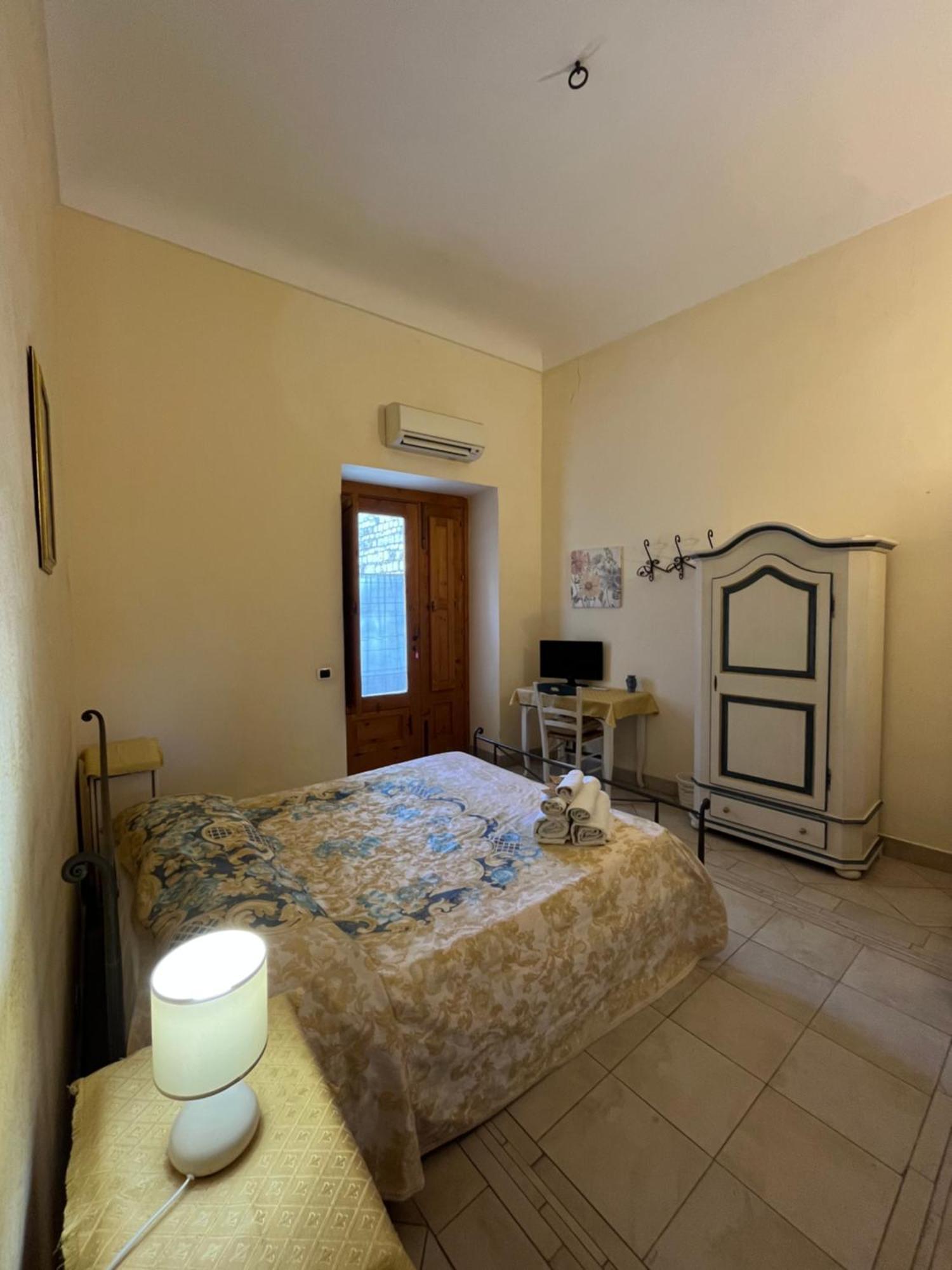 B&B Candido Vacanze Модика Екстериор снимка